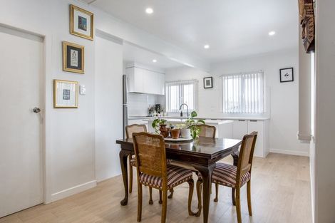 Photo of property in 43 Rogan Street, Mount Roskill, Auckland, 1041