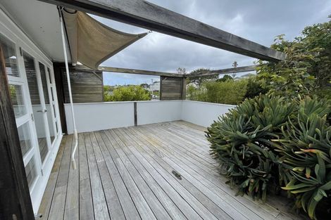 Photo of property in 25 Alamein Avenue, Belmont, Auckland, 0622