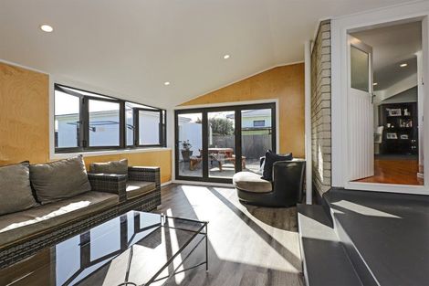 Photo of property in 19 Davidson Avenue, Pirimai, Napier, 4112