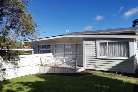 Photo of property in 44 Brandon Road, Glen Eden, Auckland, 0602