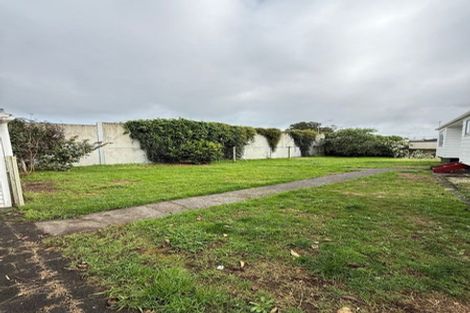 Photo of property in 16 Gloaming Place, Conifer Grove, Takanini, 2112