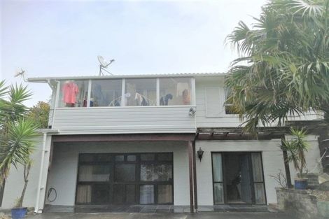 Photo of property in 1 Malters Place, Browns Bay, Auckland, 0630