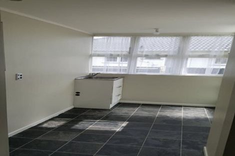 Photo of property in 2/10 Anthony Place, Pakuranga, Auckland, 2010