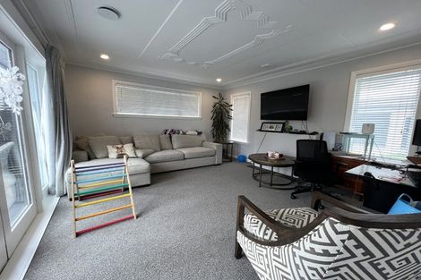 Photo of property in 192 Weston Road, St Albans, Christchurch, 8052