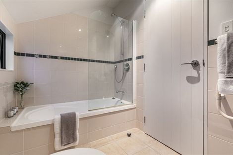 Photo of property in 9/48 Schnapper Rock Road, Schnapper Rock, Auckland, 0632