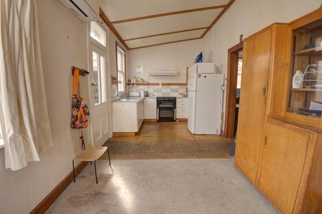 Photo of property in 30 Colenso Avenue, Hospital Hill, Napier, 4110