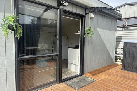 Photo of property in 8 Glendawn Place, Bayview, Auckland, 0629
