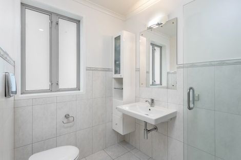 Photo of property in 88 Grovenor Drive, Orewa, 0931