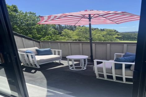 Photo of property in 48 Tawa Road, Kumeu, 0891