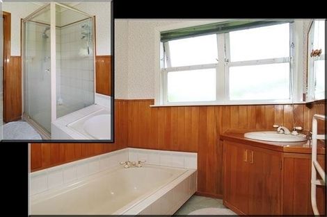 Photo of property in 11 Tui Terrace, Tawa, Wellington, 5028