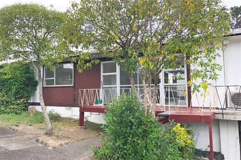 Photo of property in 2/15 Trojan Crescent, New Lynn, Auckland, 0600