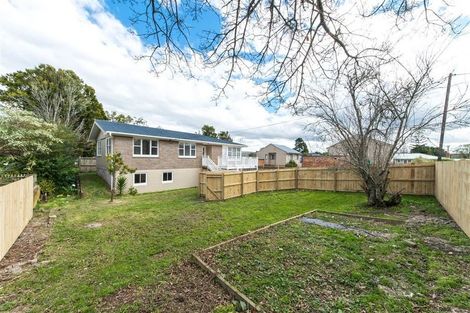 Photo of property in 4 Kelkirk Street, Kelston, Auckland, 0602