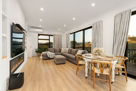 Photo of property in 37 Schooner Drive, Whitby, Porirua, 5024