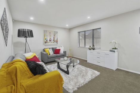 Photo of property in 53 Tarapiroe Avenue, Takanini, 2112