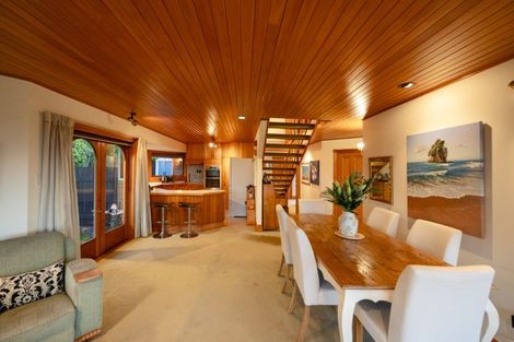 Photo of property in 96 Clifton Terrace, Fitzherbert, Palmerston North, 4410