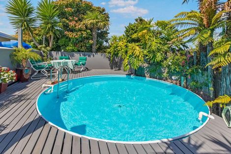 Photo of property in 19 Akepiro Place, Tawhero, Whanganui, 4501