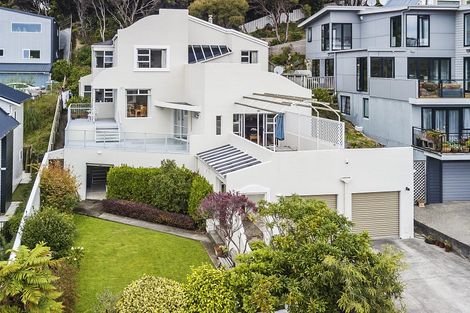 Photo of property in 32 Paremata Crescent, Paremata, Porirua, 5024