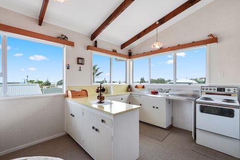 Photo of property in 27 Ocean View Road, Waihi Beach, 3611