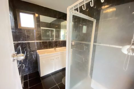 Photo of property in 2/1 Bruce Road, Glenfield, Auckland, 0629