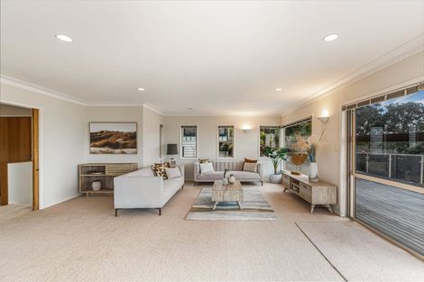 Photo of property in 45c Hyde Road, Rothesay Bay, Auckland, 0630