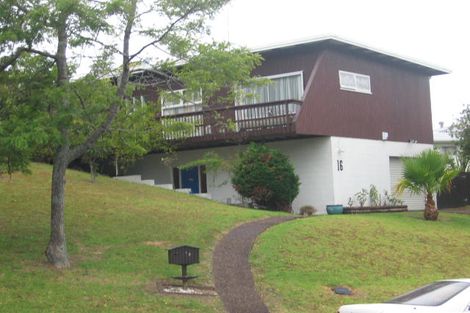 Photo of property in 16 Cheval Drive, Totara Vale, Auckland, 0629