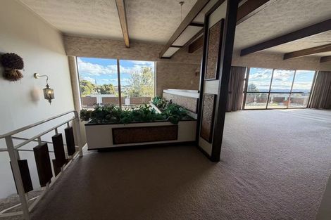 Photo of property in 73 Redoubt Road, Goodwood Heights, Auckland, 2105