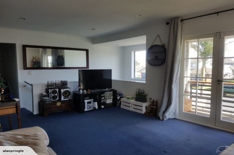 Photo of property in 78 Hattaway Avenue, Bucklands Beach, Auckland, 2012