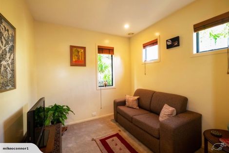 Photo of property in 2/45 Esplanade Road, Mount Eden, Auckland, 1024