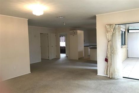 Photo of property in 198 Te Irirangi Drive, Flat Bush, Auckland, 2019