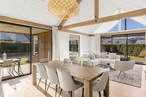 Photo of property in 2 Taramea Lane, Arrowtown, 9371