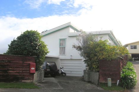 Photo of property in 5 Farrelly Grove, Fairfield, Lower Hutt, 5011