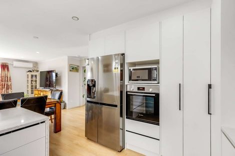 Photo of property in 22 Te Aramanu Crescent, Papakura, 2110