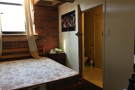 Photo of property in 37 Dowling Street, Dunedin Central, Dunedin, 9016