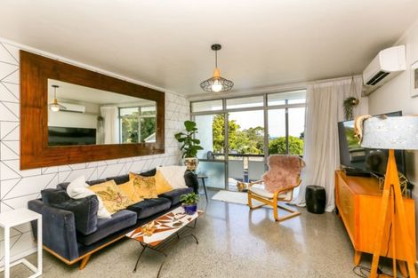 Photo of property in 11/75 Carrington Street, Lower Vogeltown, New Plymouth, 4310