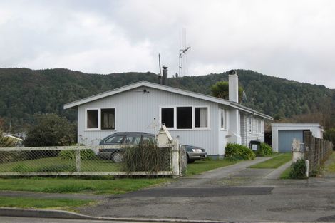 Photo of property in 8 Milton Street, Murchison, 7007