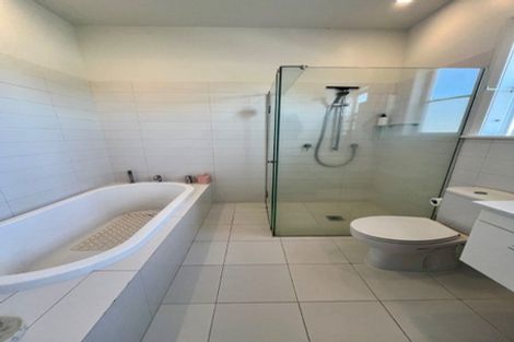 Photo of property in 3/53 Hanlon Crescent, Narrow Neck, Auckland, 0624