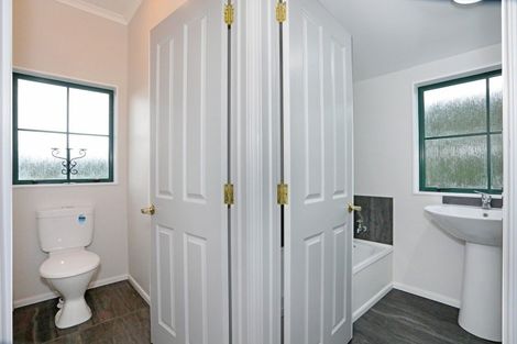 Photo of property in 8 Brandon Hall Road, Bulls, 4894