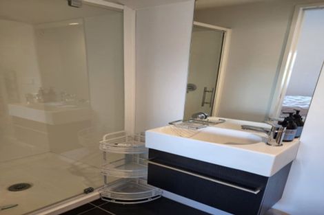 Photo of property in 2 Stone Street, Miramar, Wellington, 6022