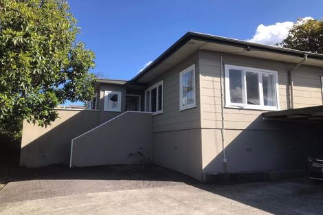 Photo of property in 4/497 Beach Road, Murrays Bay, Auckland, 0630