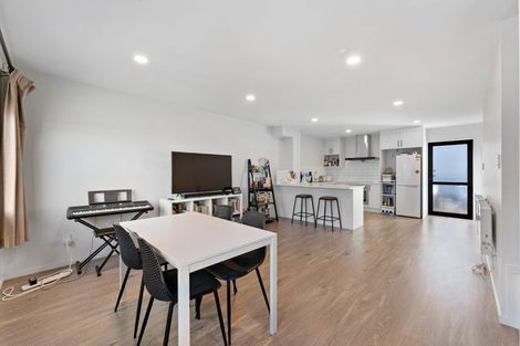 Photo of property in 33b Wairau Road, Forrest Hill, Auckland, 0627