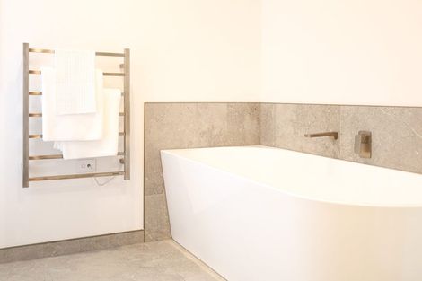 Photo of property in 6 Samuel Place, Terrace End, Palmerston North, 4410