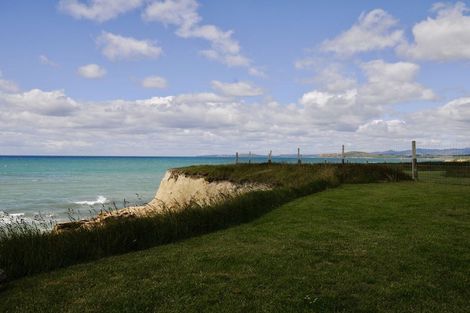 Photo of property in 964 Waianakarua Road, Herbert, 9495