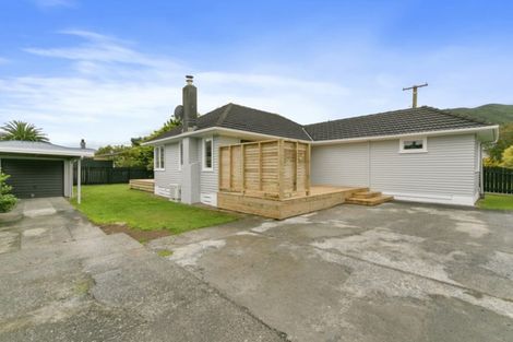 Photo of property in 2 Edmonds Street, Wainuiomata, Lower Hutt, 5014