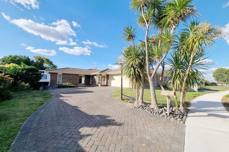 Photo of property in 8 Grosvenor Place, Rototuna, Hamilton, 3210
