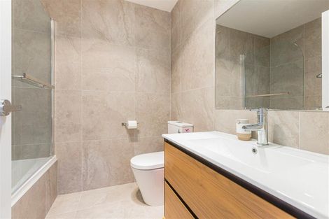 Photo of property in 14d Medina Place, Half Moon Bay, Auckland, 2012