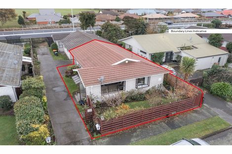 Photo of property in 1/40 Sarabande Avenue, Redwood, Christchurch, 8051