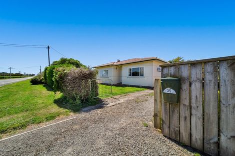 Photo of property in 35 Mawhitiwhiti Road, Normanby, Hawera, 4614
