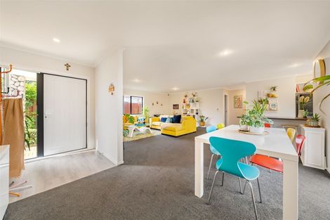 Photo of property in 85 Farmer Crescent, Taita, Lower Hutt, 5011