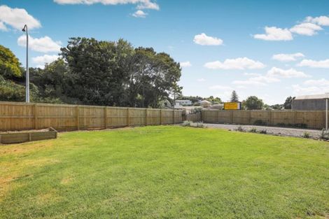 Photo of property in 18 Constable Road, Waiuku, 2123