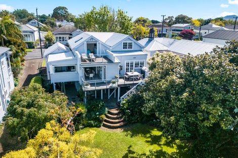 Photo of property in 14 Domain Street, Devonport, Auckland, 0624